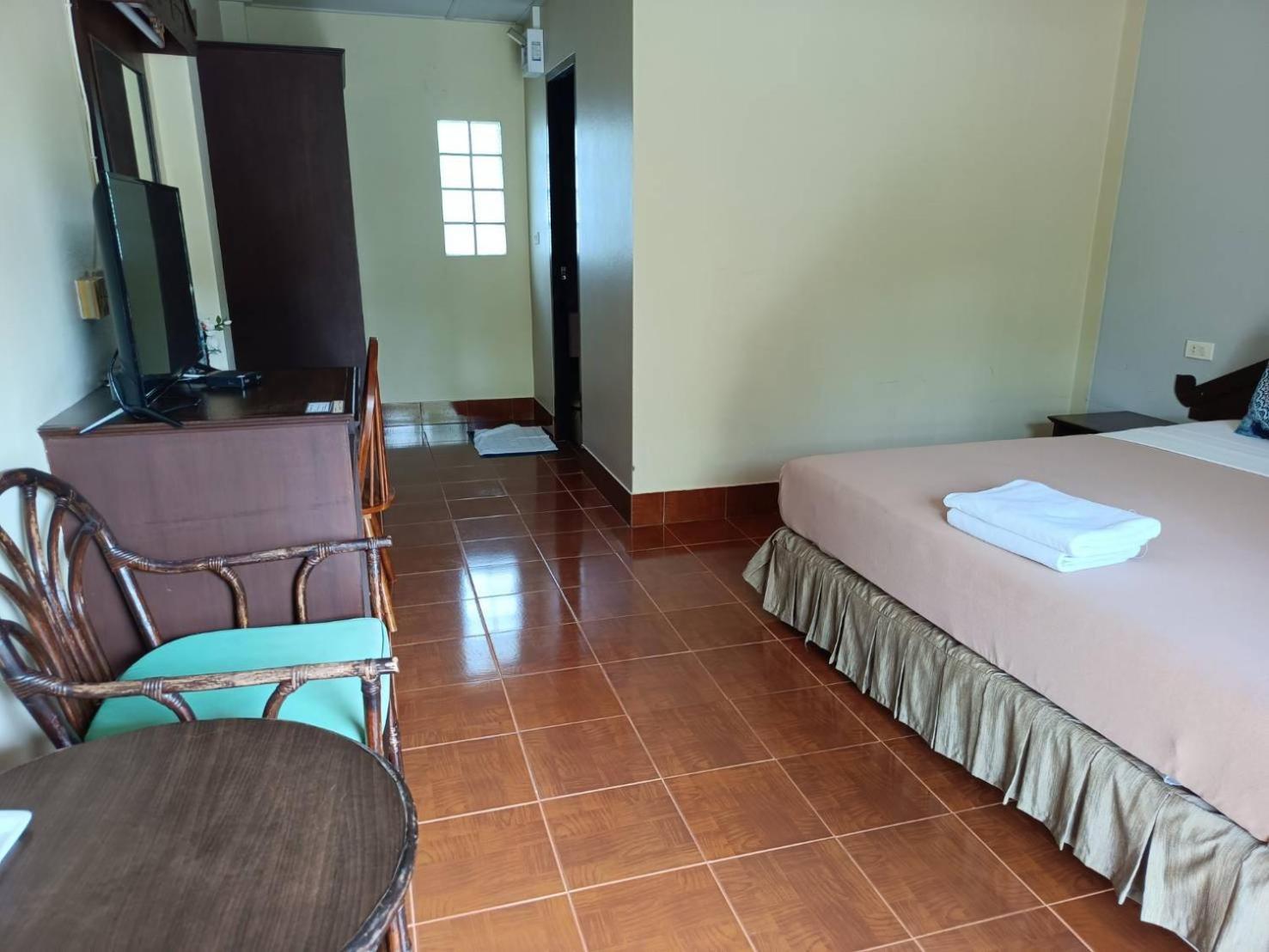 Ban Nam Mao Resort На Джомтьен Экстерьер фото